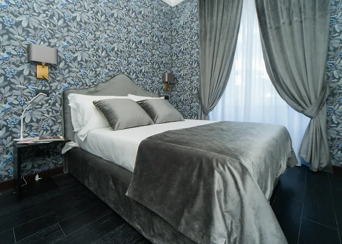 Via Veneto 3*